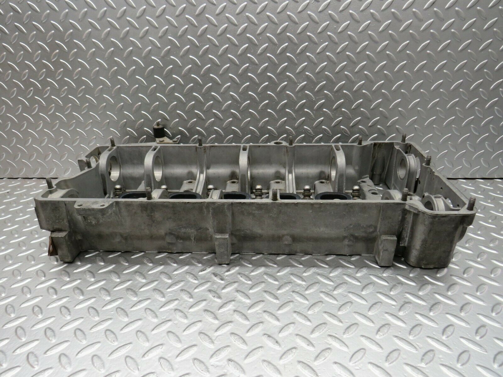 24128 Mercedes-Benz W123 280E Camshaft Bearing Casing 1100163304