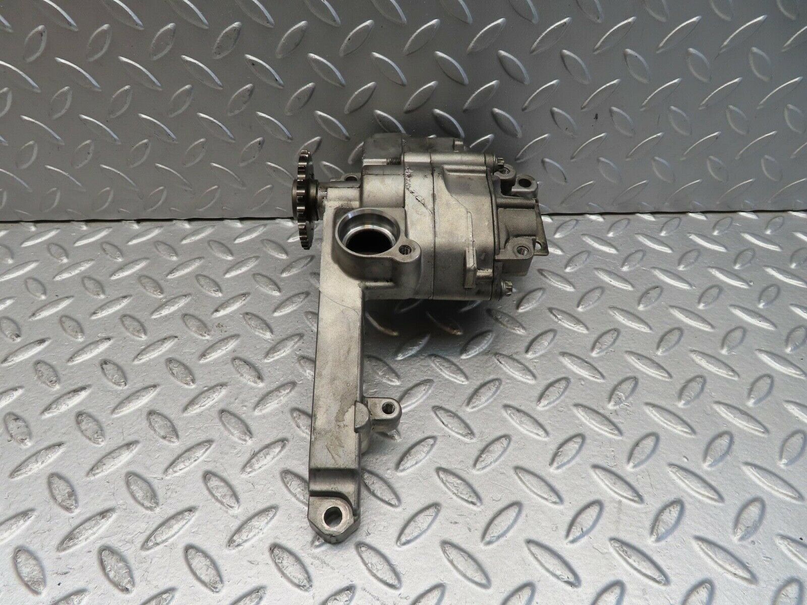 11299 Mercedes-Benz W221 S320 Oil Pump 6421810901