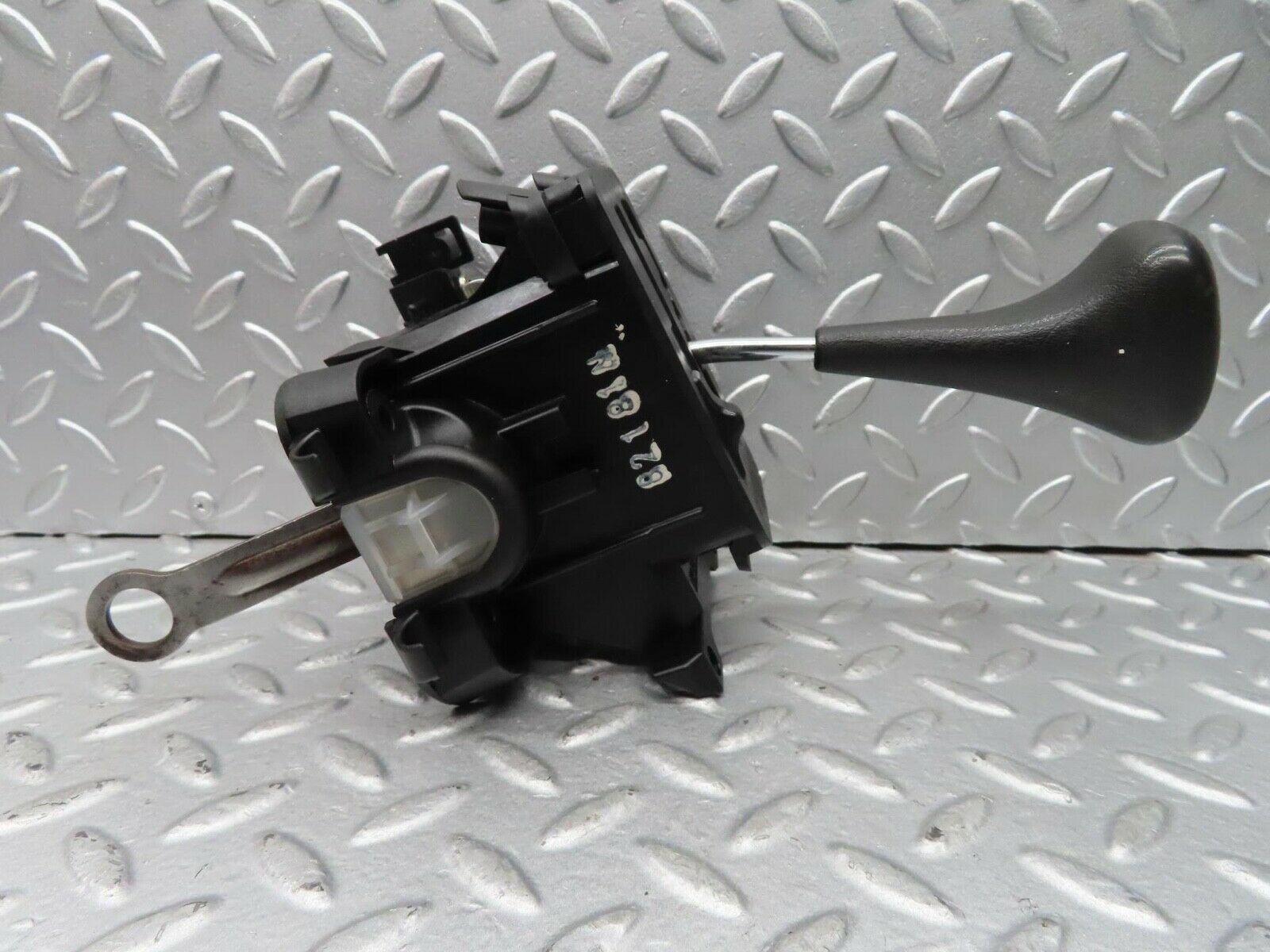 14598 Mercedes-Benz W201 190E Automatic Gear Shift Selector 1242670237