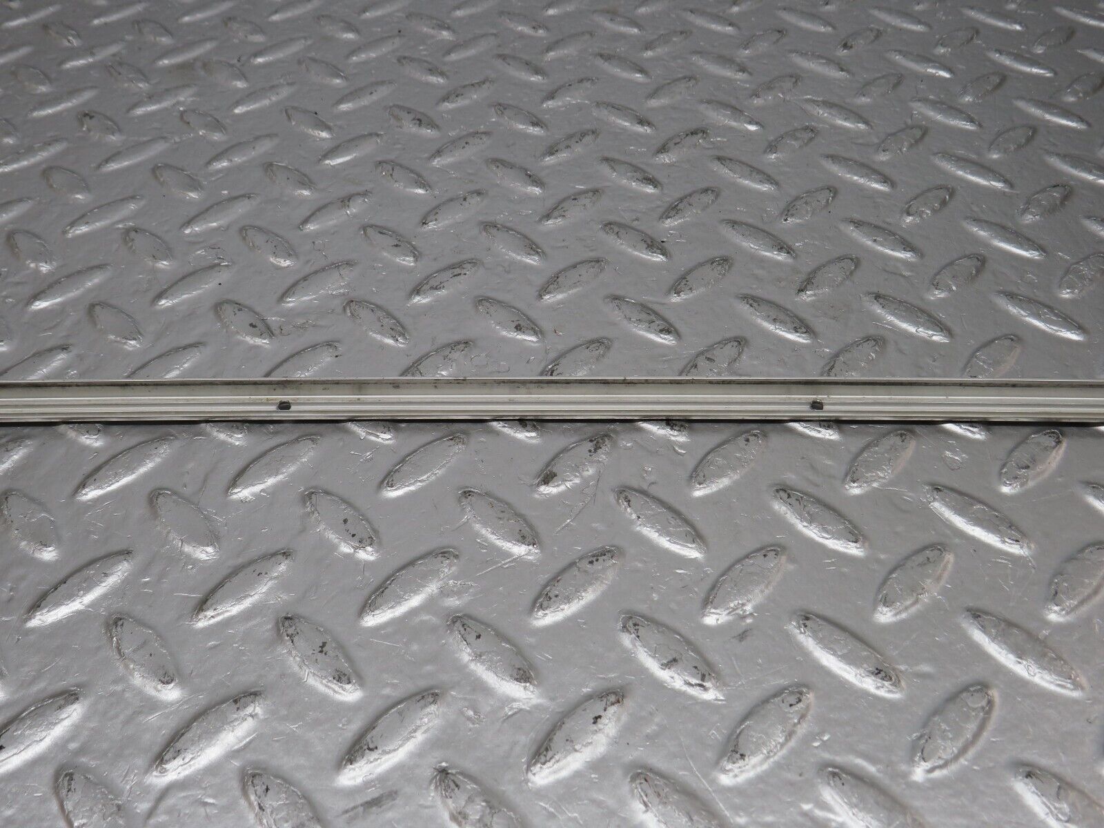 34218 Mercedes-Benz W124 260E Sunroof Chrome Trim