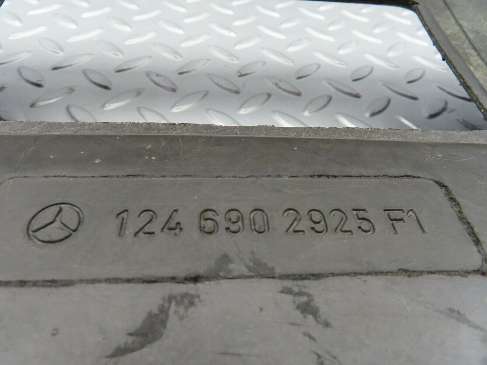 6532 Mercedes-Benz S124 E220 Wagon Headlining Roof Panel Black 1246902925