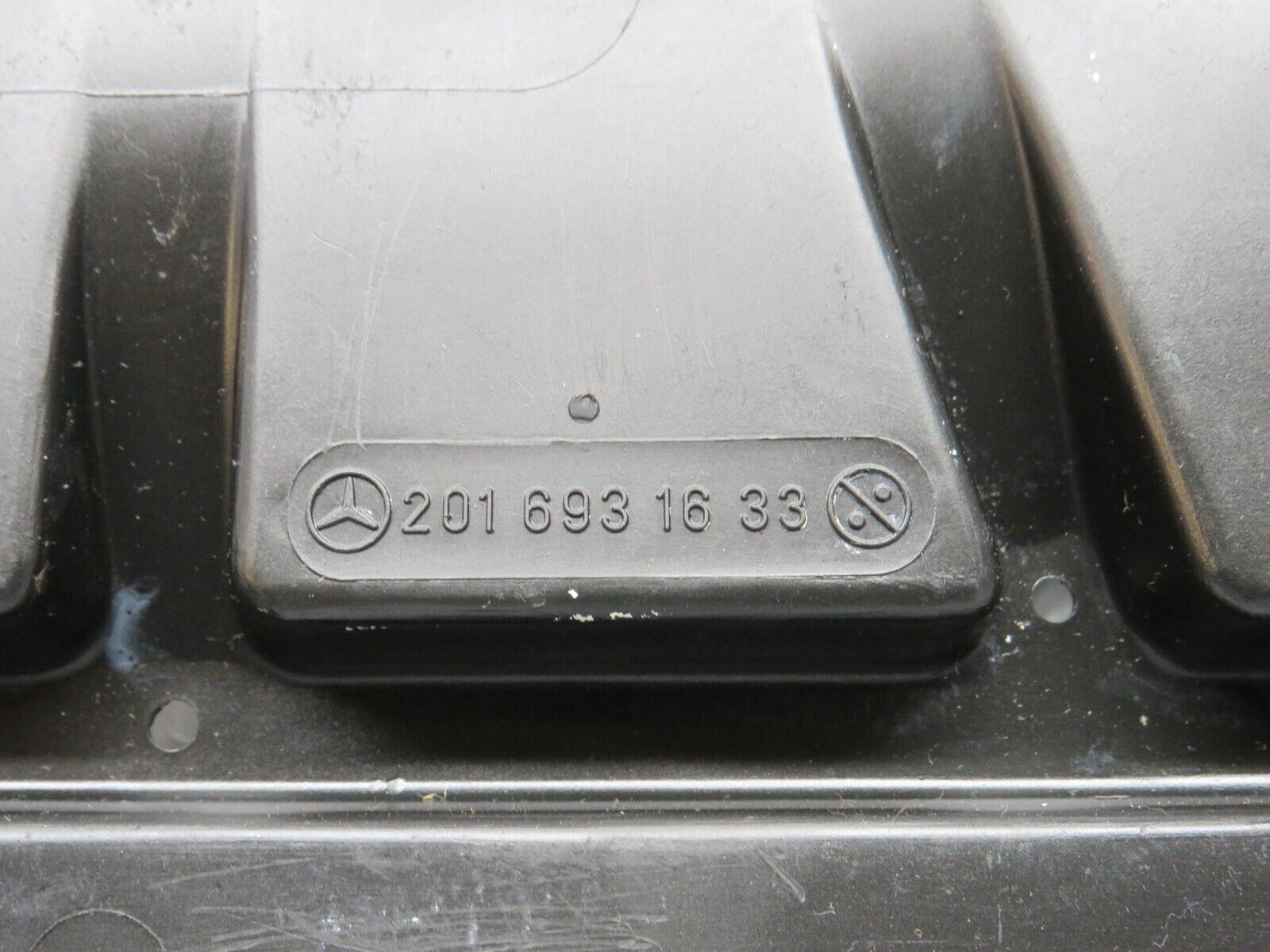 38787 Mercedes-Benz W201 190E 2.6L Boot Trunk Spare Wheel Cover 2016931633 2016930014