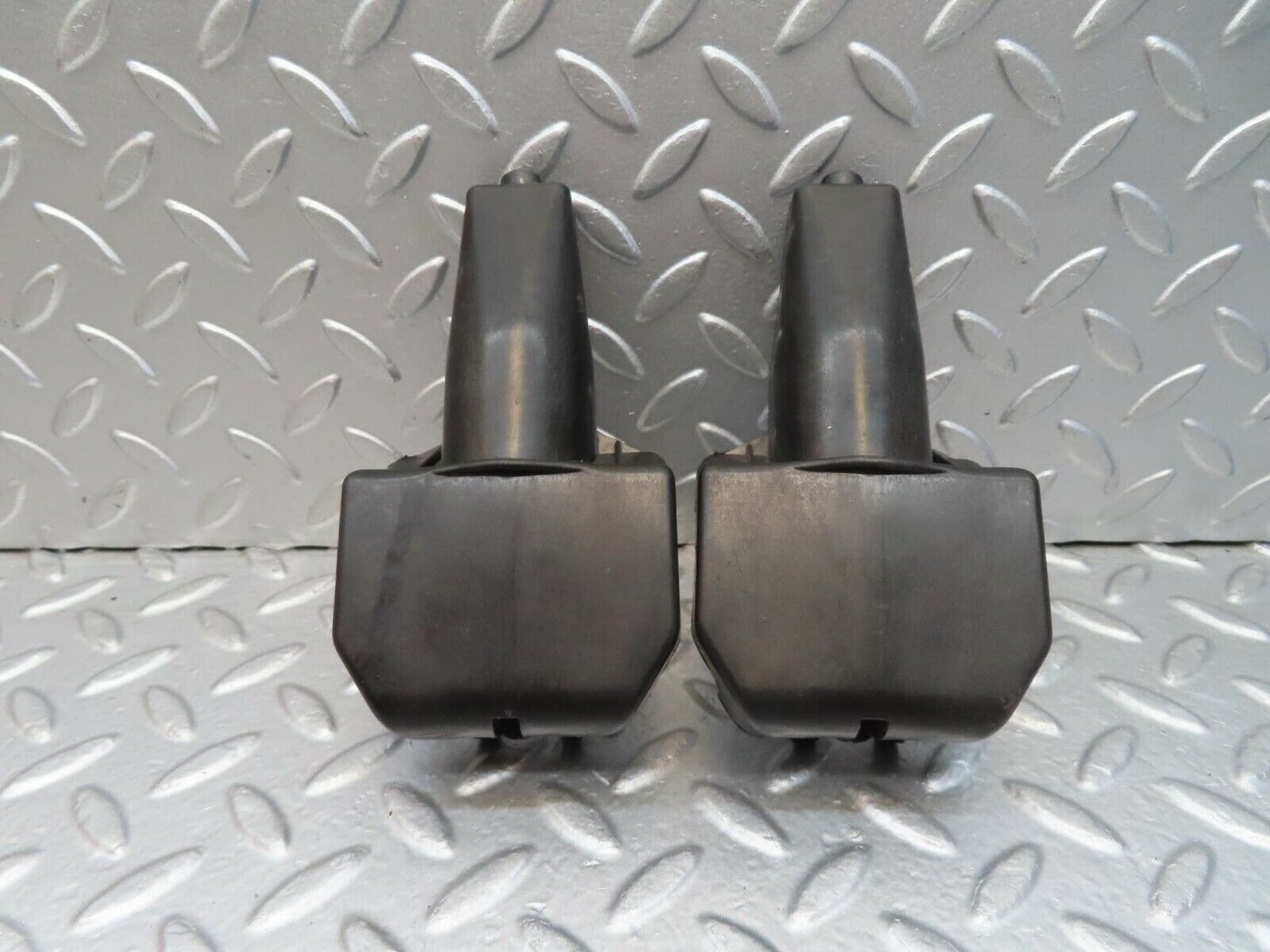 14782 Mercedes-Benz W201 190E Rear Door Lock Vacuum Actuator Cover 2018050590