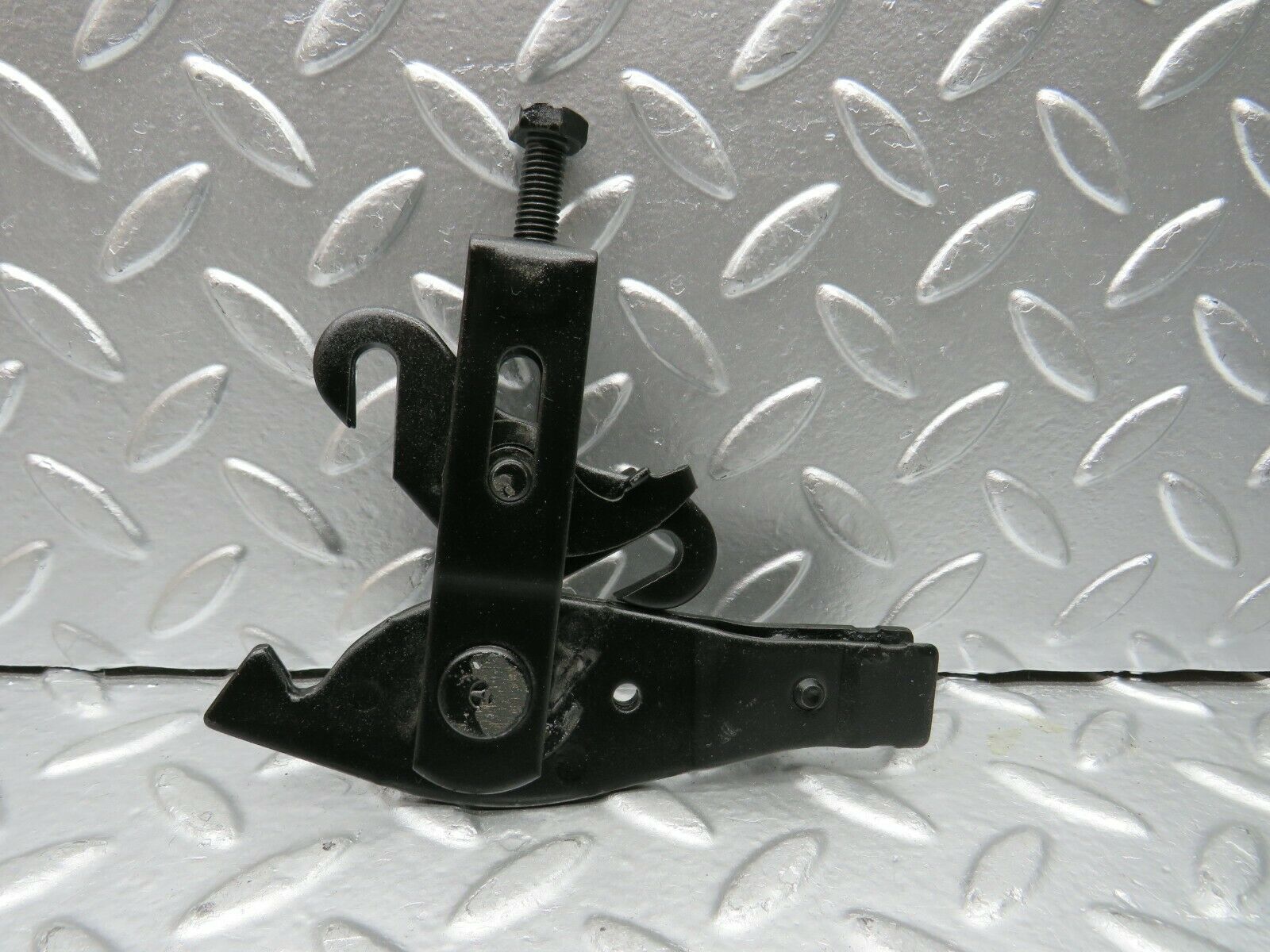 22585 Mercedes-Benz C124 E220 Coupe Handbrake Regulator