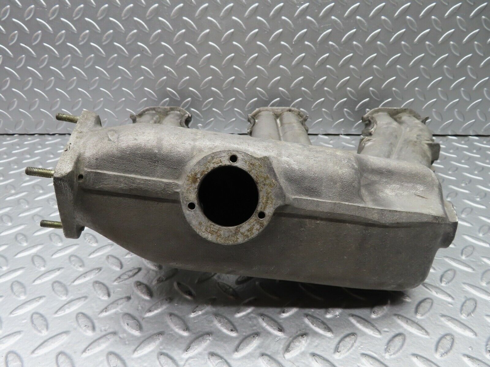 20879 Mercedes-Benz W114 250CE Coupe Intake Manifold 1301410101