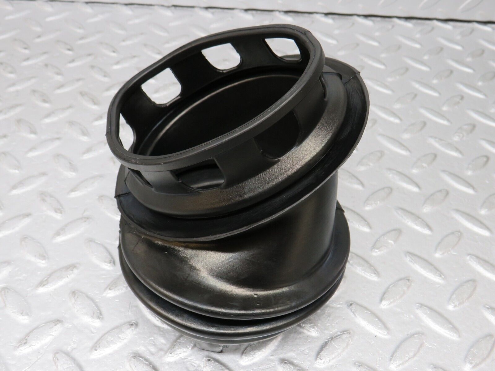 36180 Mercedes-Benz W126 420SE Fuse Box Rubber Grommet 1265450146