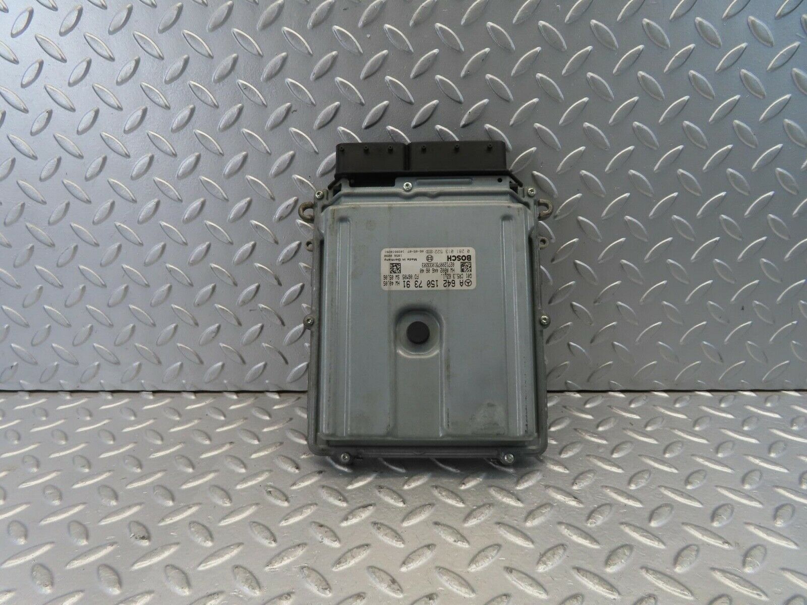 11113 Mercedes-Benz W221 S320 ECU Engine Control Unit 6421507391