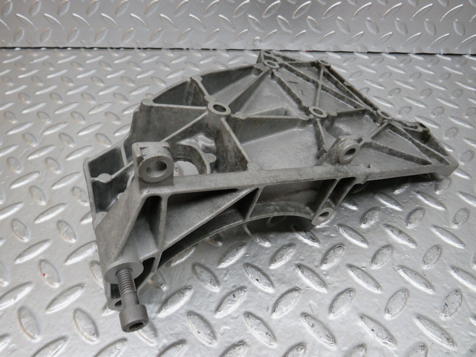 24798 Mercedes-Benz W140 S320 Alternator Generator Bracket Mount 1041550635