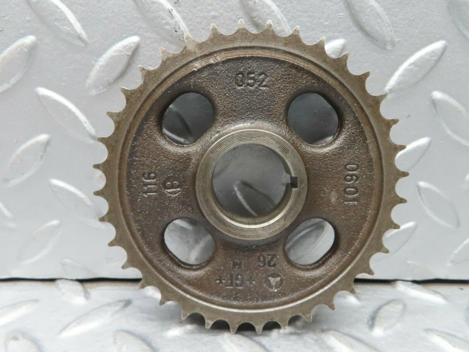 16692 Mercedes-Benz C107 380SLC Camshaft Timing Gear 1160520601