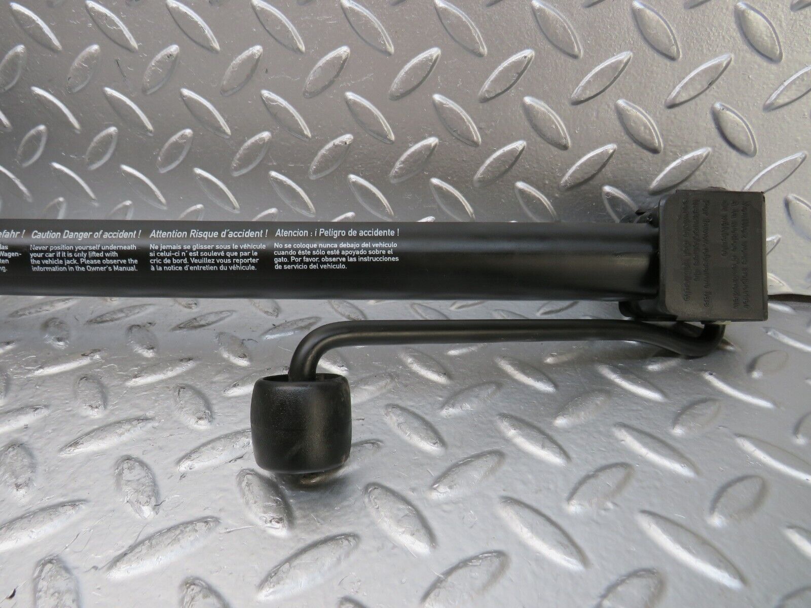 25891 Mercedes-Benz W124 280E Car Jack 1405830015