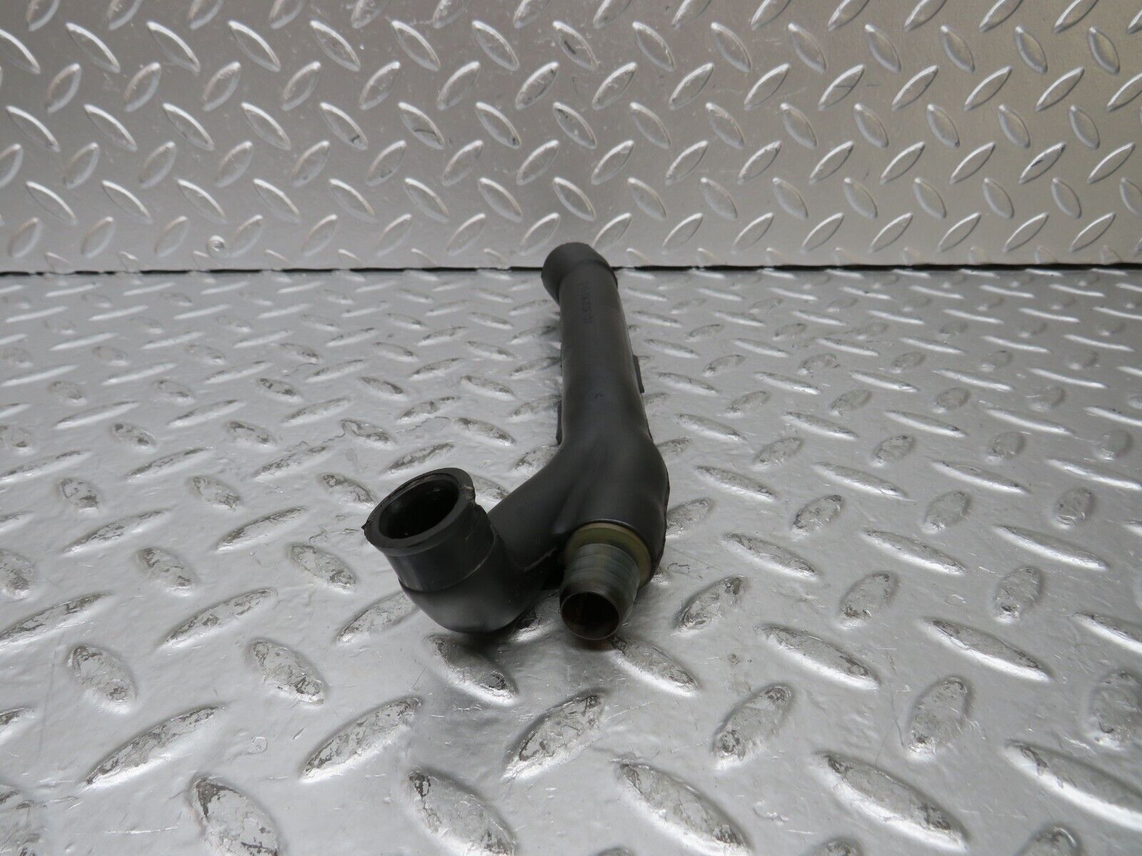 26317 Mercedes-Benz W116 450SE Air Intake Breather Hose 1160940682