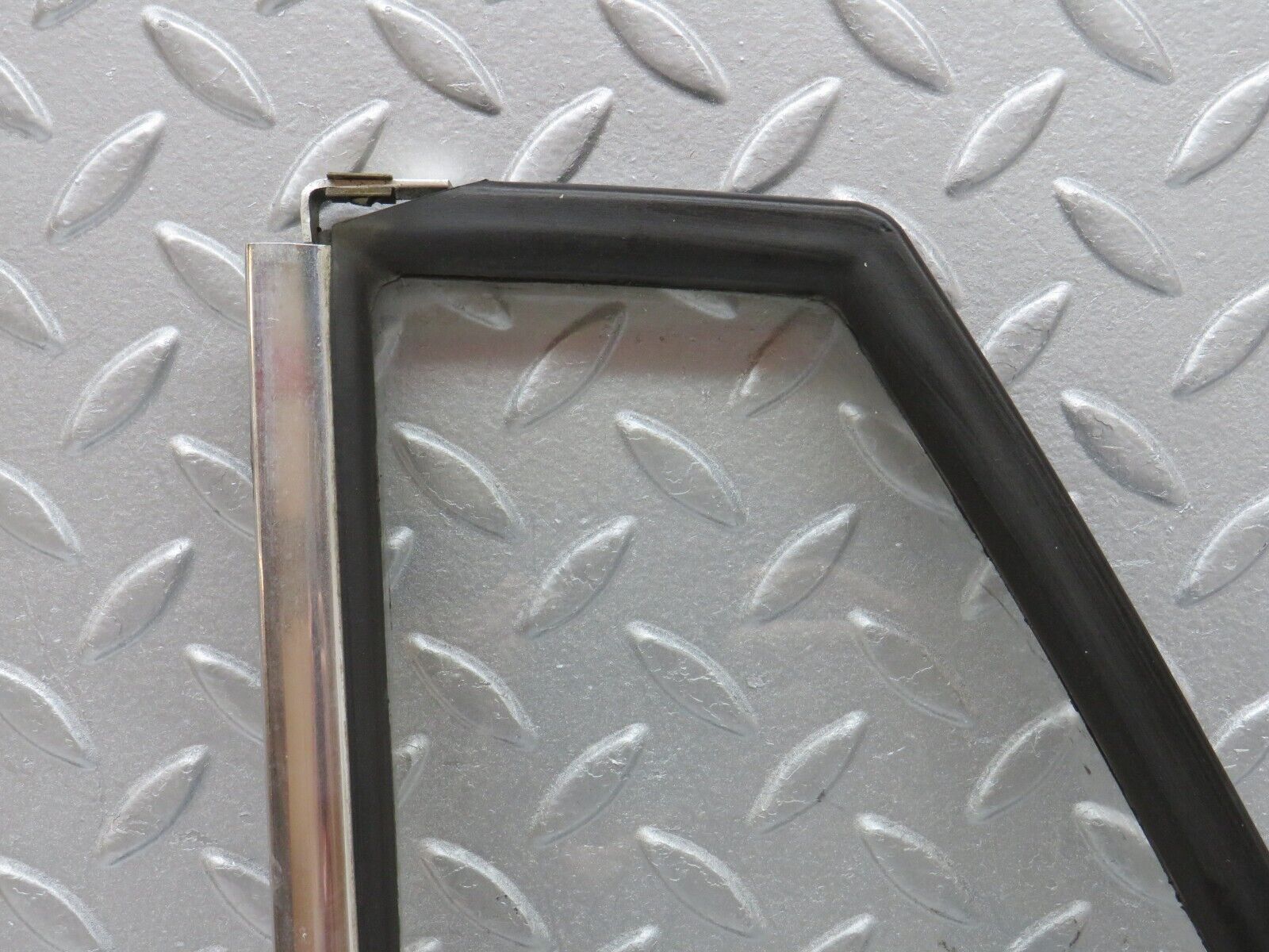 40498 Mercedes-Benz W110 230 Rear Right Quarter Window Glass