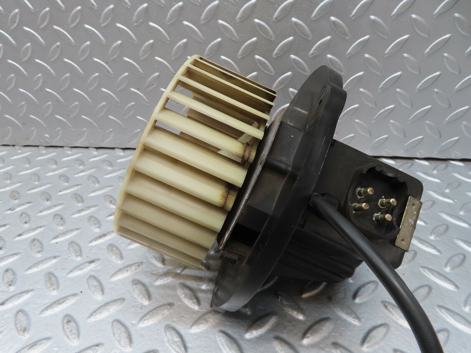 17027 Mercedes-Benz C123 280CE Coupe Heater Blower Motor