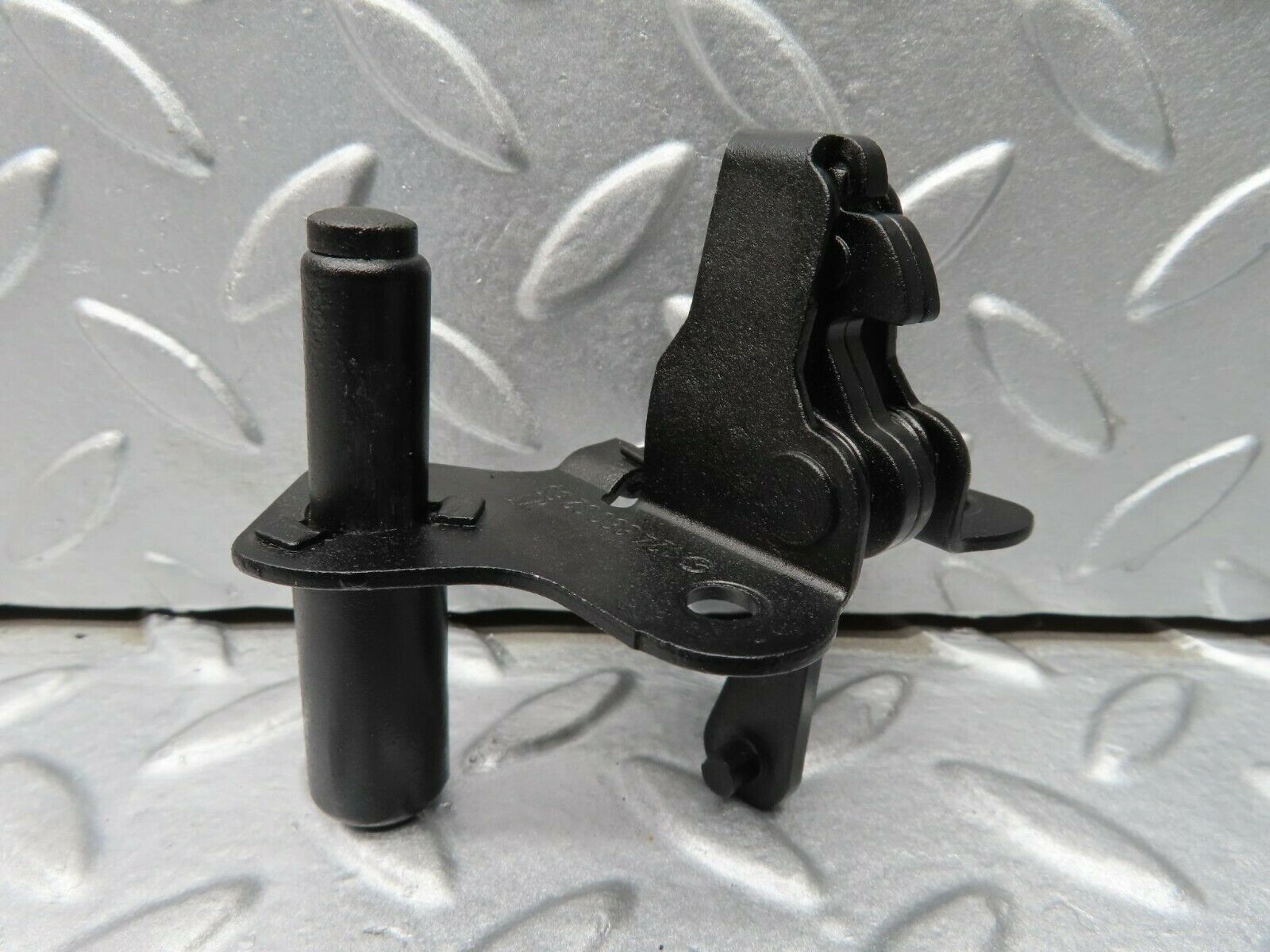 16330 Mercedes-Benz W124 260E Bonnet Lock Catch 1248800260