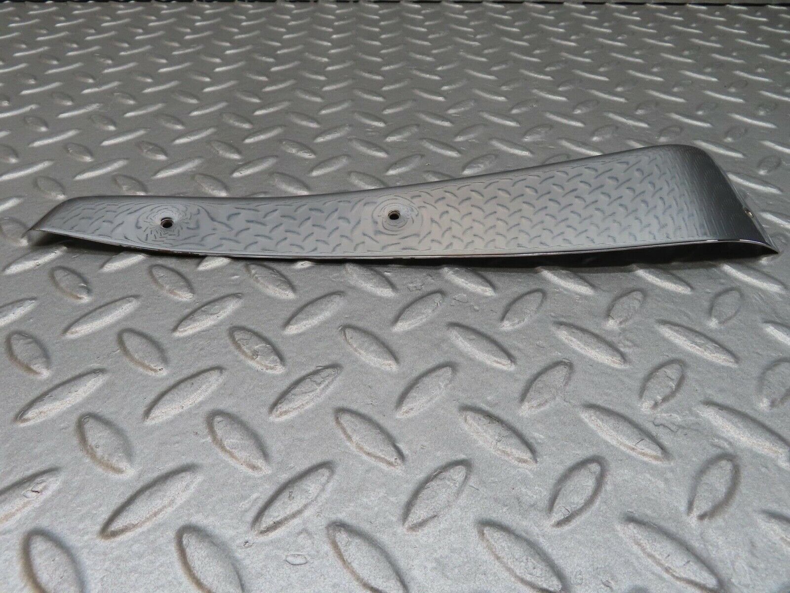 13983 Mercedes-Benz C107 280SLC Right Door Chrome Cover