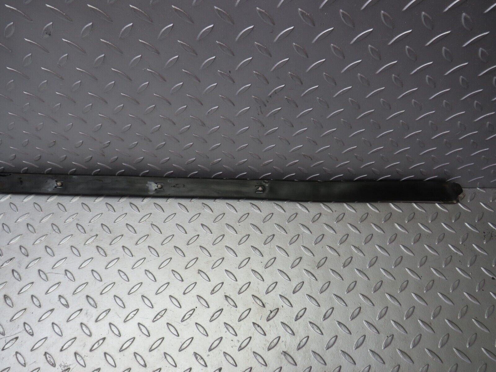 26345 Mercedes-Benz W116 450SE Left Skirt Chrome