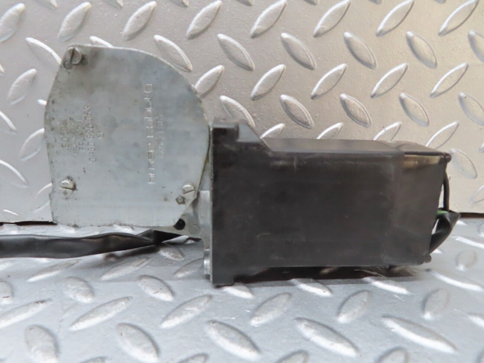 17551 Mercedes-Benz W116 450SEL Rear Left Window Regulator Motor 0130820063