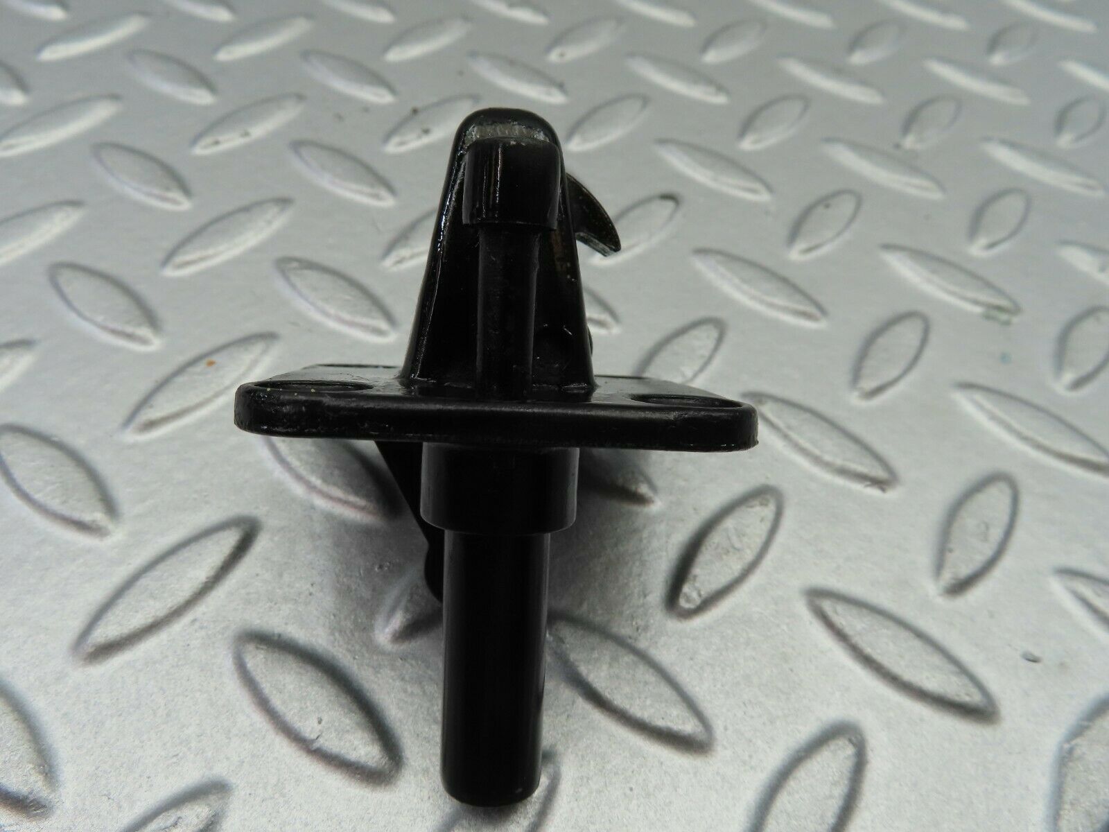 6997 Mercedes-Benz C107 350SLC Coupe Bonnet Lock Catch