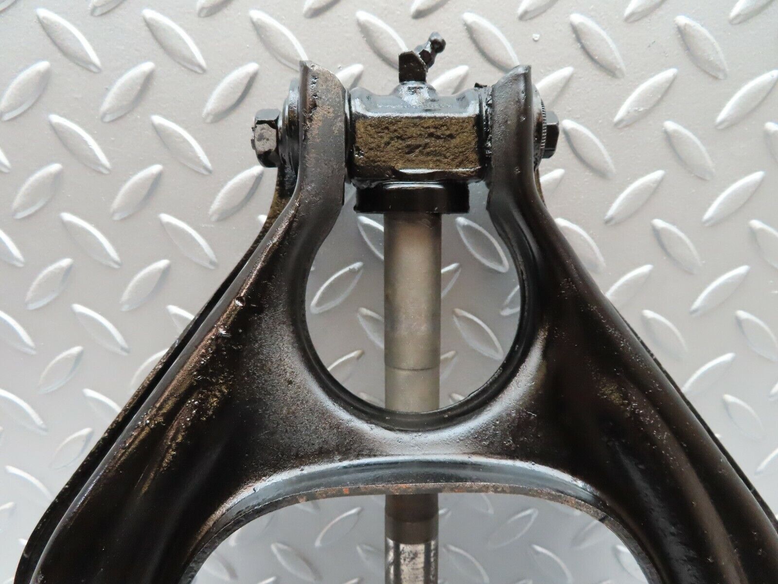 3561 Mercedes-Benz W108 280SE Front Left Upper Control Arm