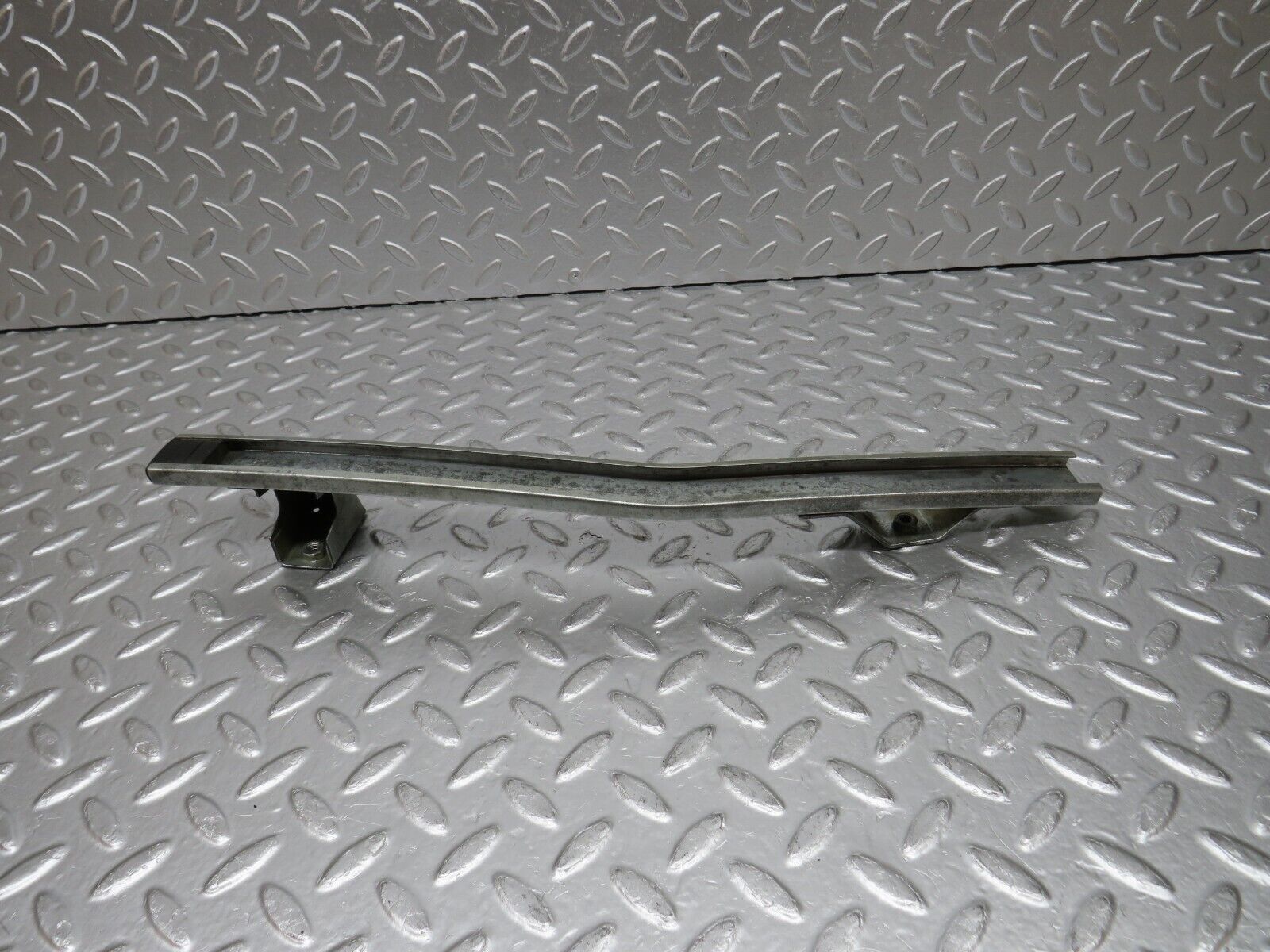 0756 Mercedes-Benz C107 350SLC Coupe Rear Left Window Channel