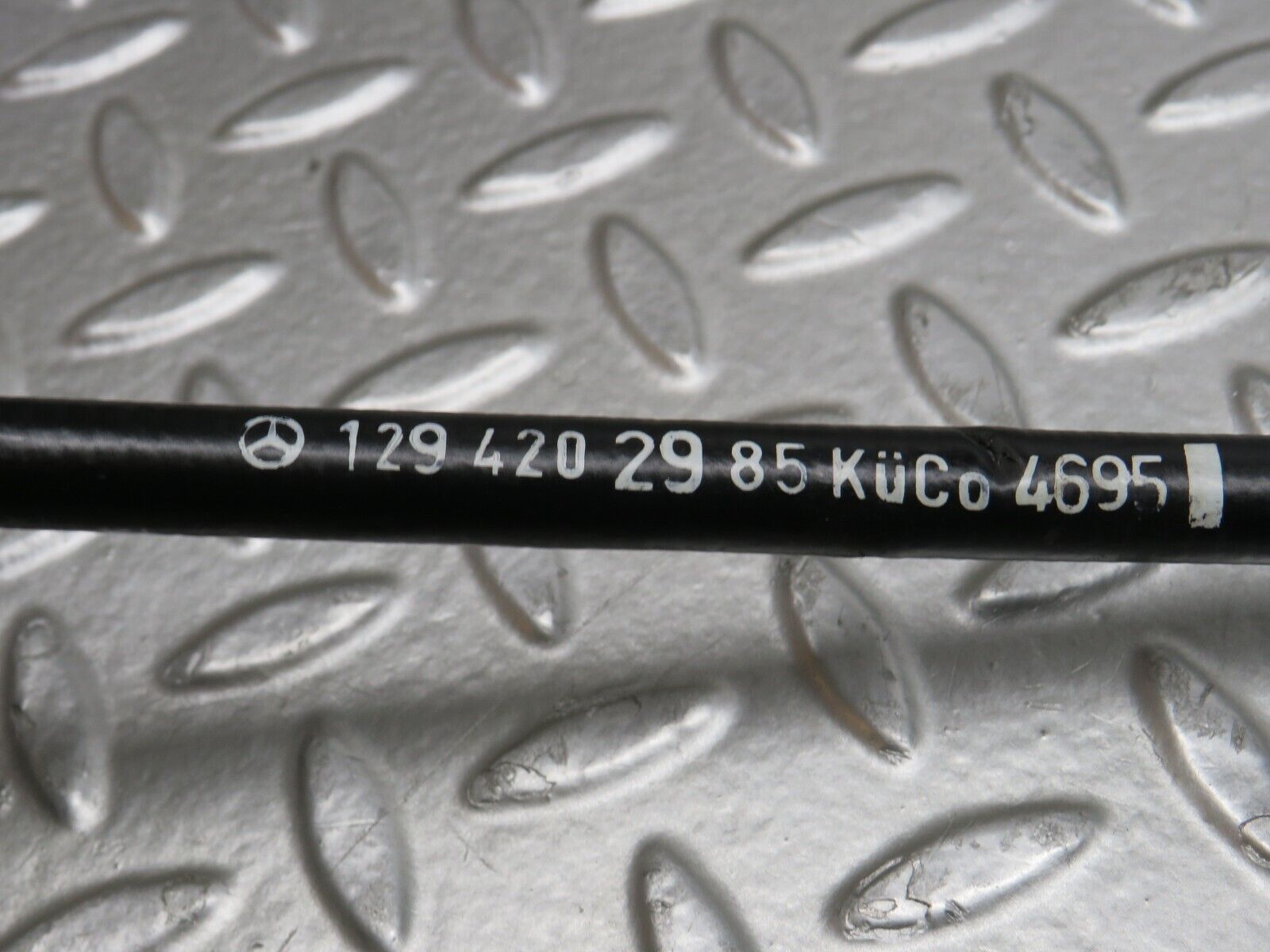 39668 Mercedes-Benz R129 320SL Coupe Handbrake Cable 1294202985