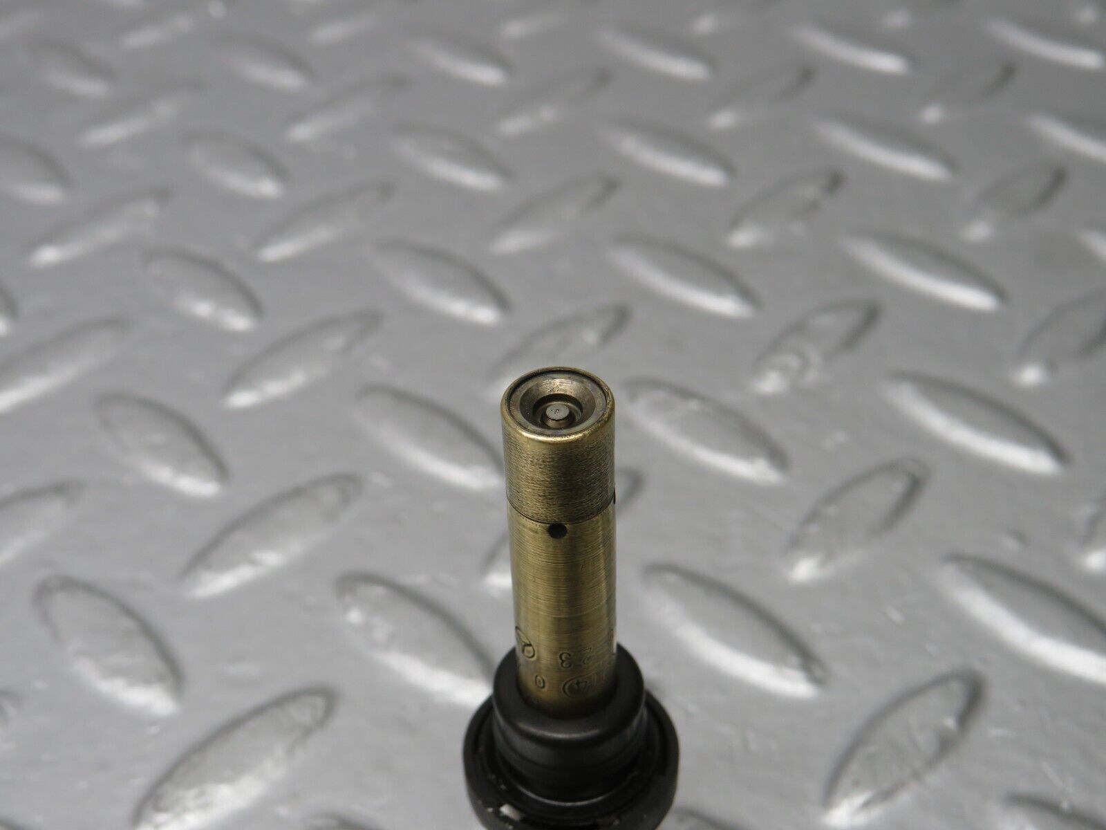 38906 Mercedes-Benz W201 190E 2.6L Fuel Injector Bosch 0000785623 0437502047