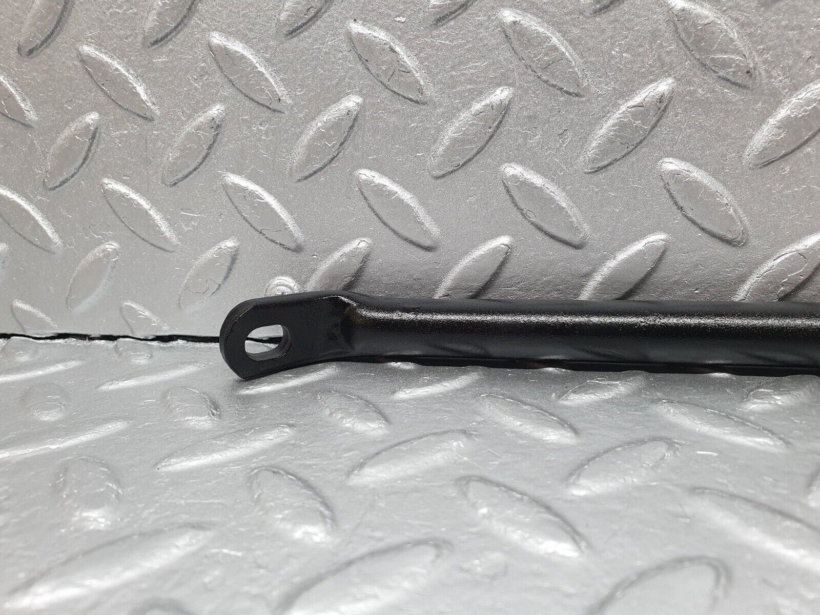 40835 Mercedes-Benz W123 300D Power Steering Pump Holder Bracket