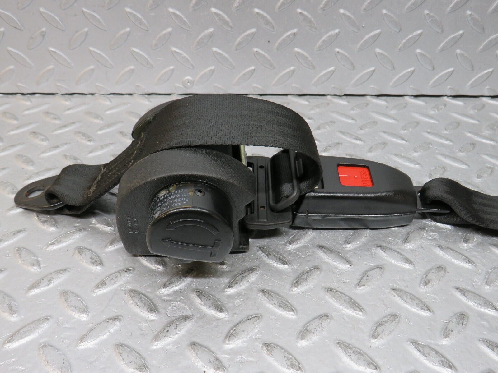 37404 Mercedes-Benz W109 300SEL Rear Seat Belt Set With Buckles