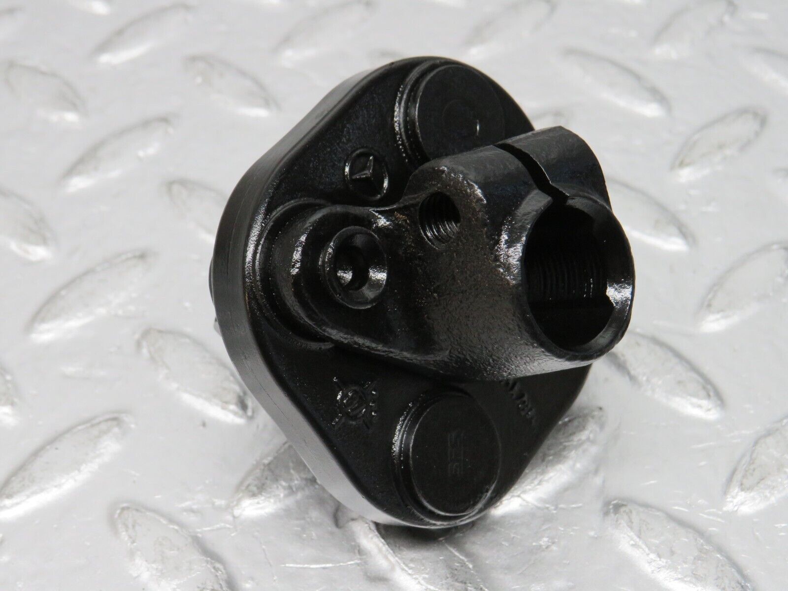 32548 Mercedes-Benz S124 300TE Wagon Steering Column Lower Shaft Connector