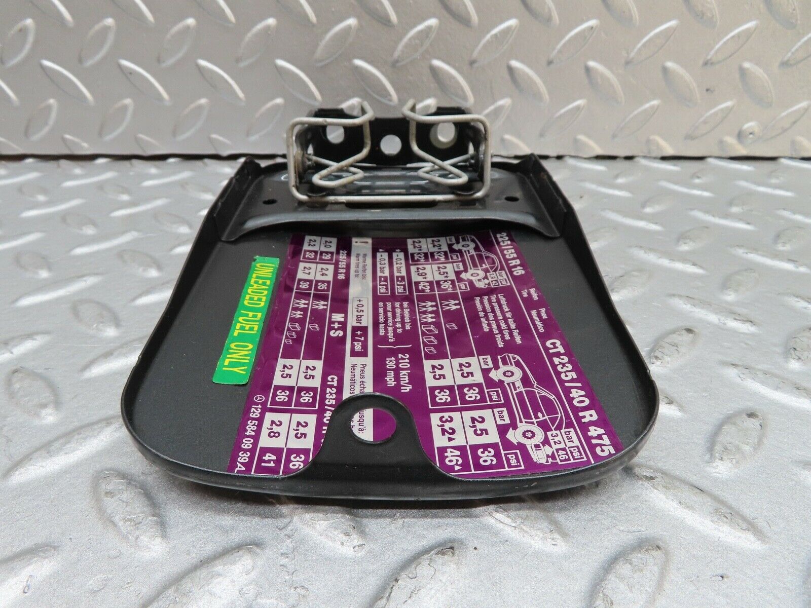 17429 Mercedes-Benz R129 300SL Coupe Fuel Tank Flap Cap 1295840939