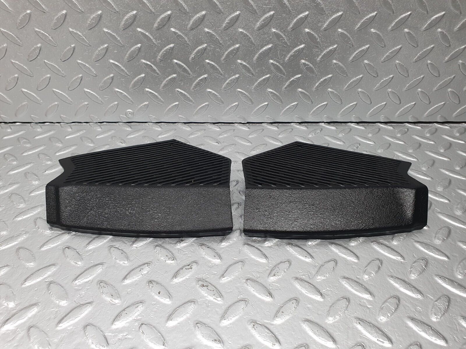 40719 Mercedes-Benz W123 300D Dashboard Speaker Covers 1236802707 1236802807