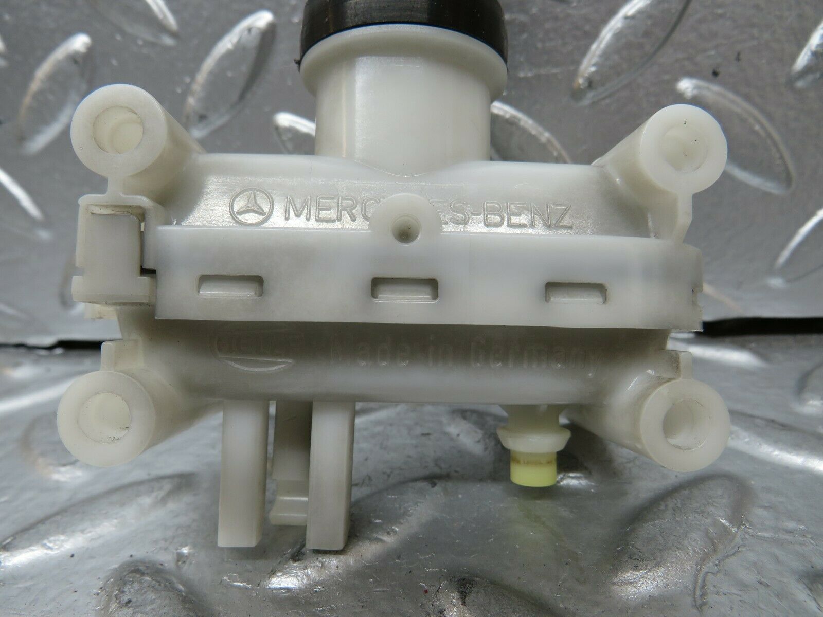 24254 Mercedes-Benz S124 220TE Door Lock Vacuum Actuator Hella Rear Left