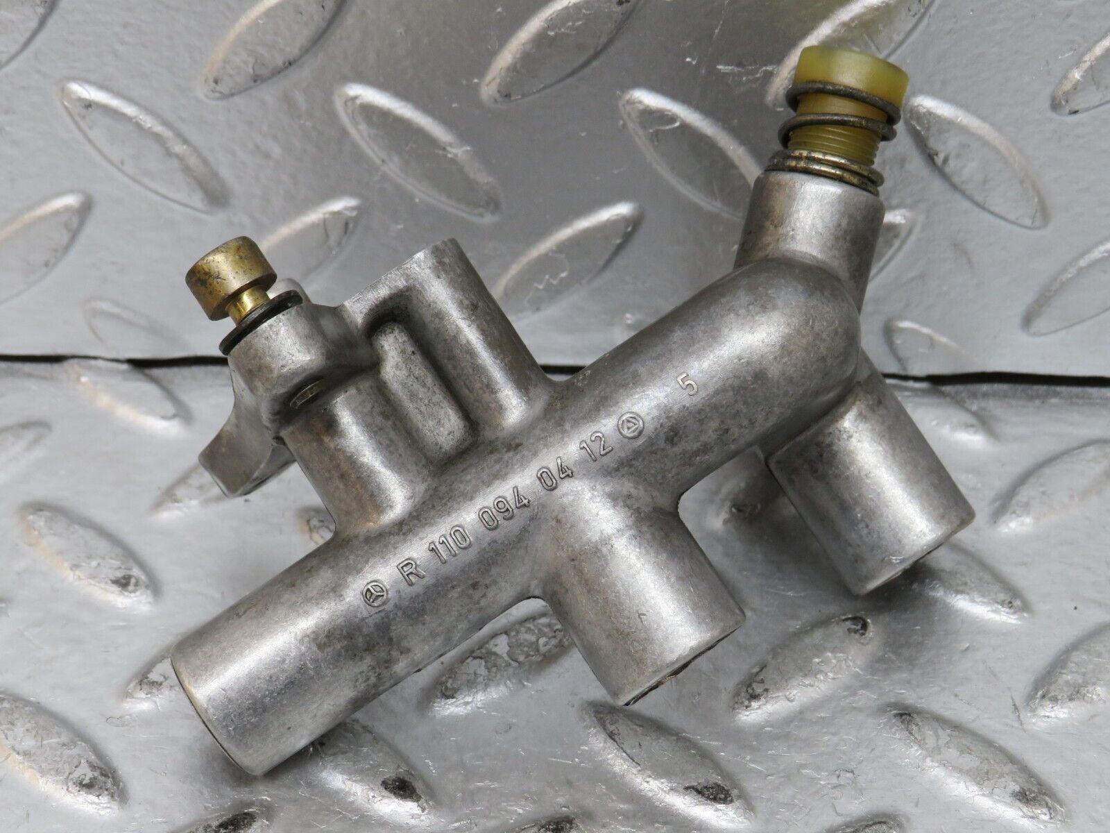 27262 Mercedes-Benz W123 280E Auxiliary Air Slide K-Jetronic 1100940412