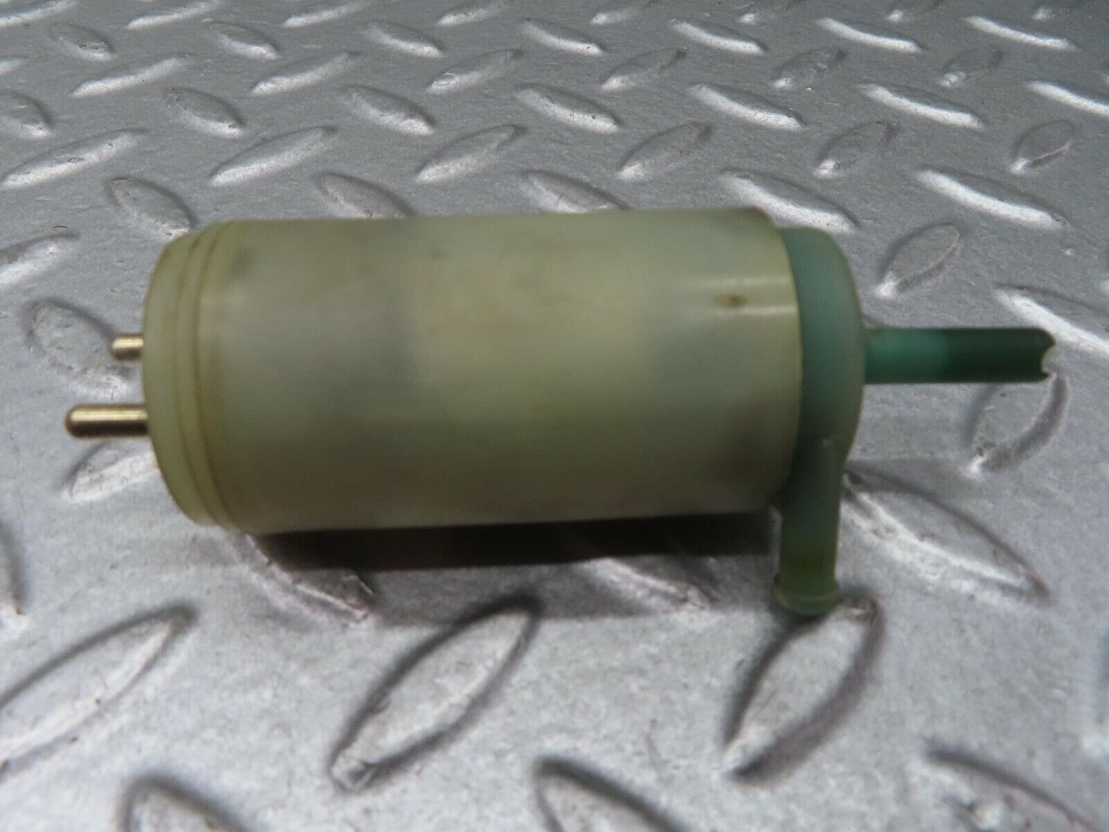 13613 Mercedes-Benz W123 200 Windscreen Washer Pump