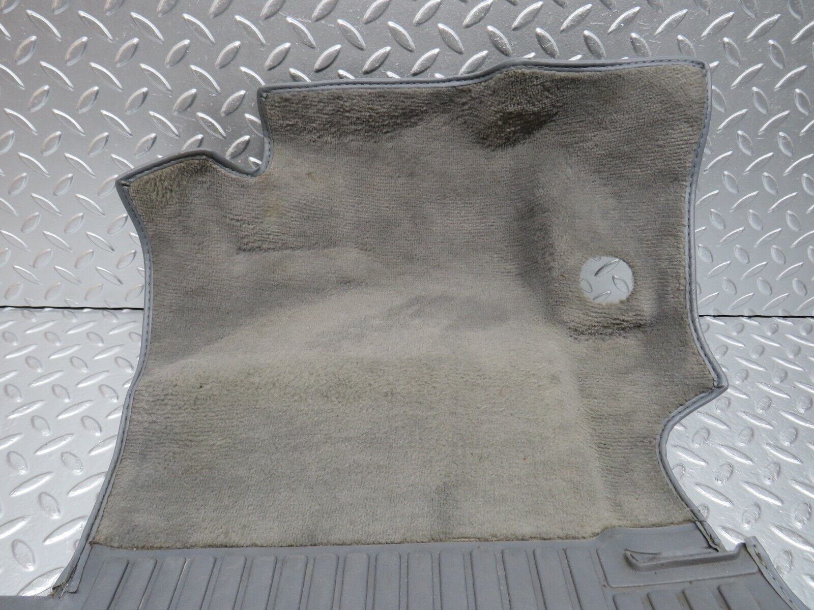 31411 Mercedes-Benz S124 220TE Wagon Front Right Floor Mat