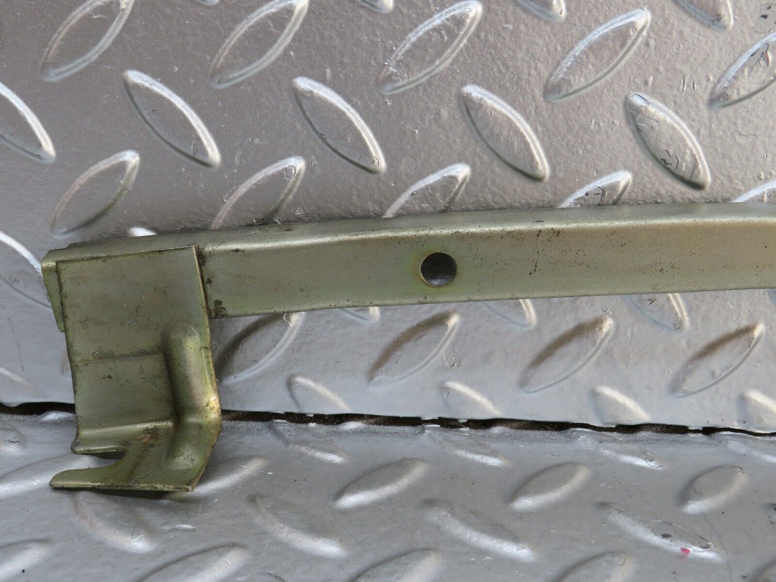 28275 Mercedes-Benz S123 240D Wagon Rear Right Window Channel