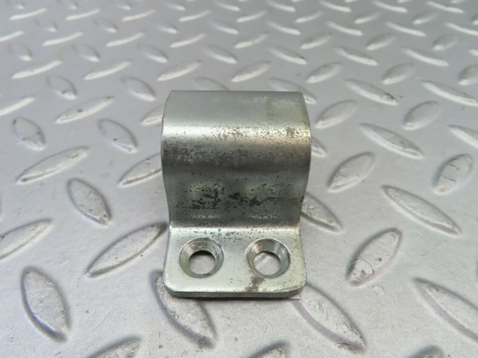 7721 Mercedes-Benz S123 230TE Wagon Door Lock Latch Left Side