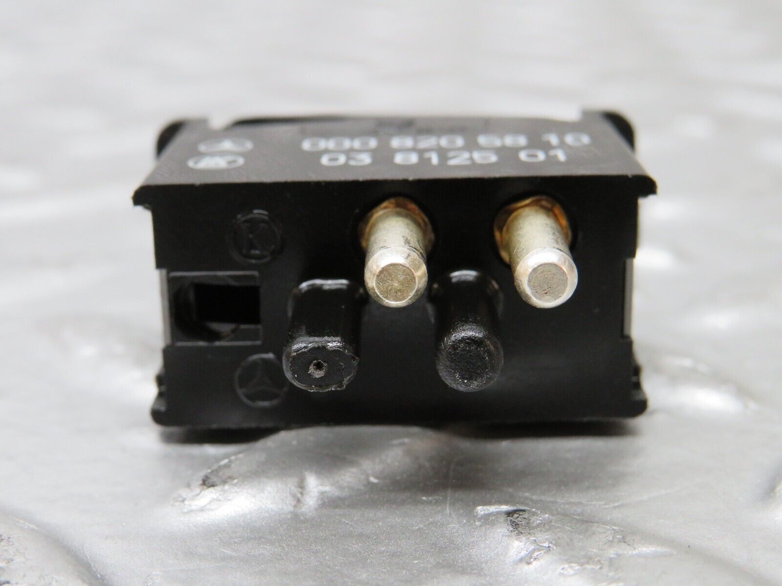 29718 Mercedes-Benz W123 230E Interior Dome Light Switch 0008205810