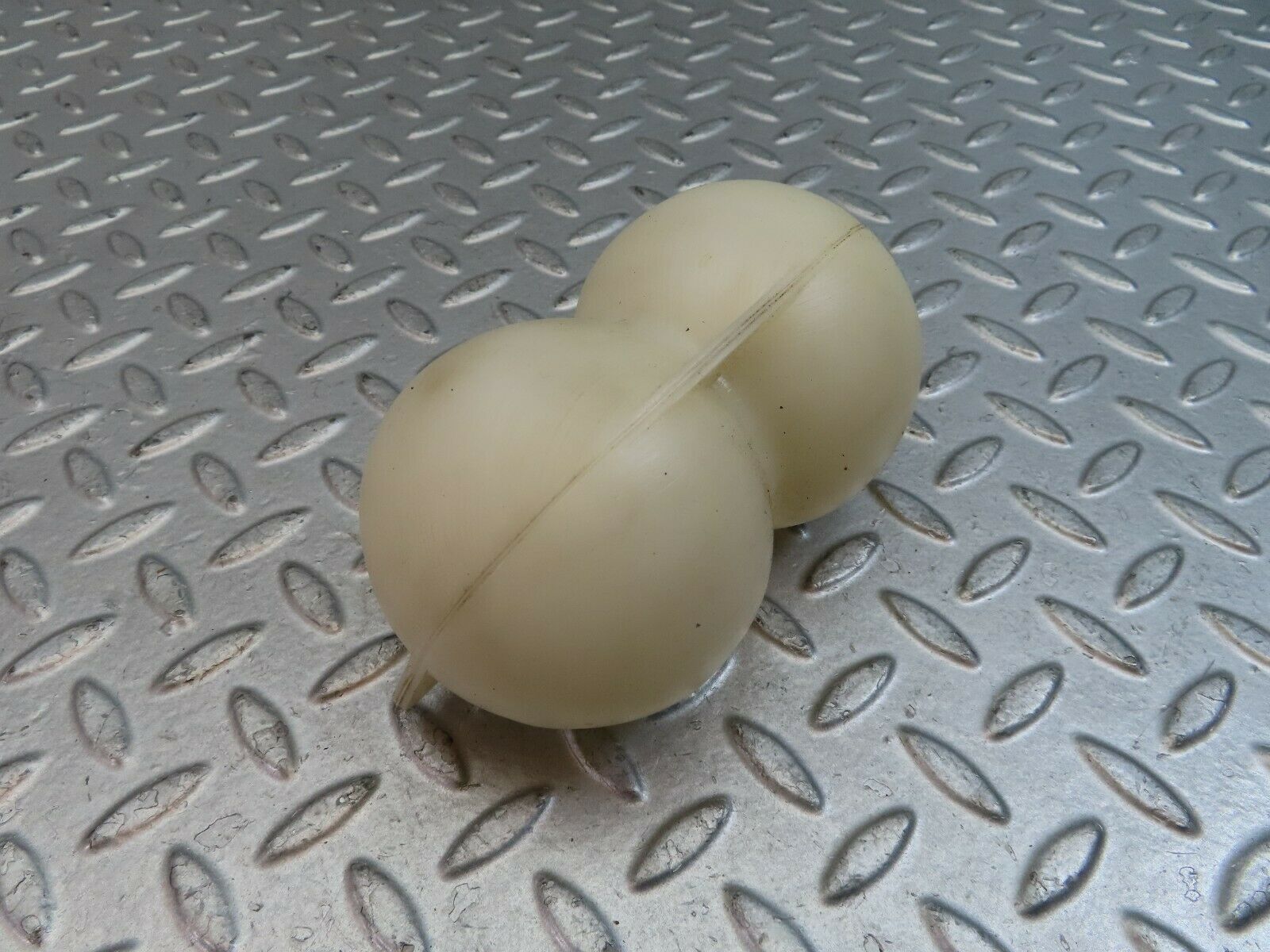 9614 Mercedes-Benz C123 280CE Coupe Vacuum Reservoir