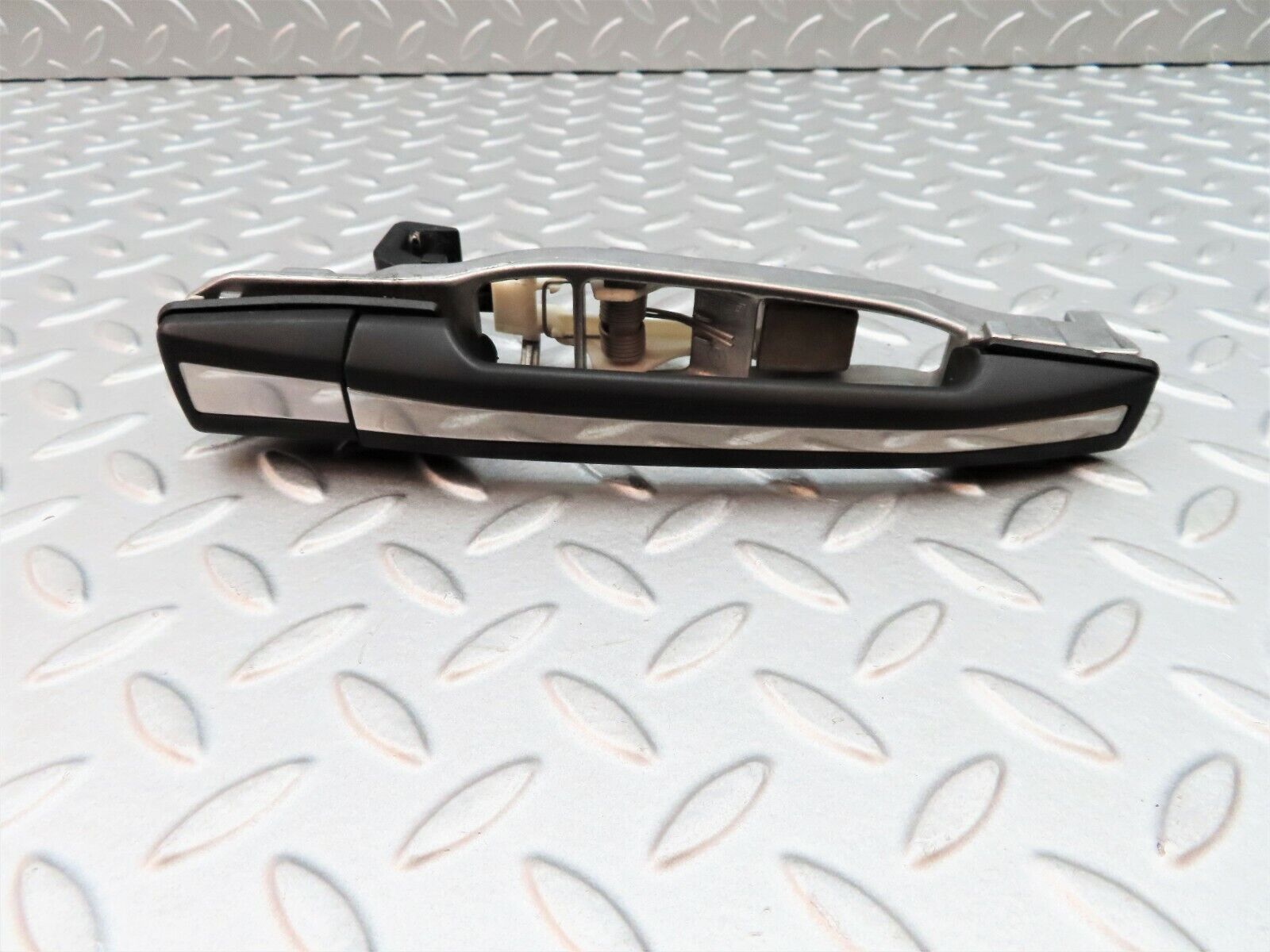 5266 Mercedes-Benz W124 230E Exterior Door Handle Rear Left