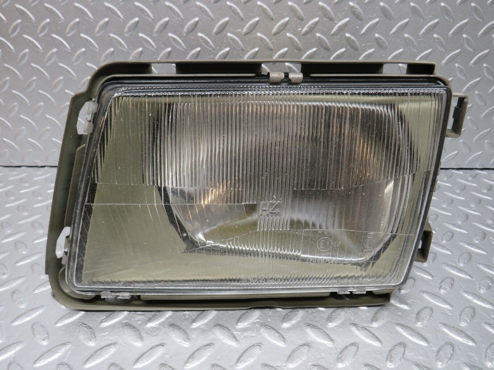 34289 Mercedes-Benz C126 380SEC Headlight Bosch Left 1305235061