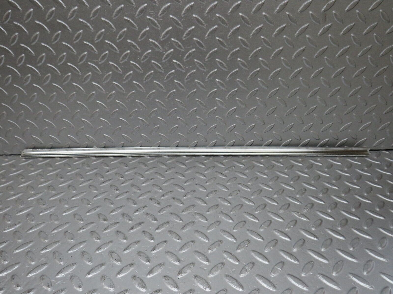 34467 Mercedes-Benz C126 380SEC Coupe Right Door Card Chrome Trim