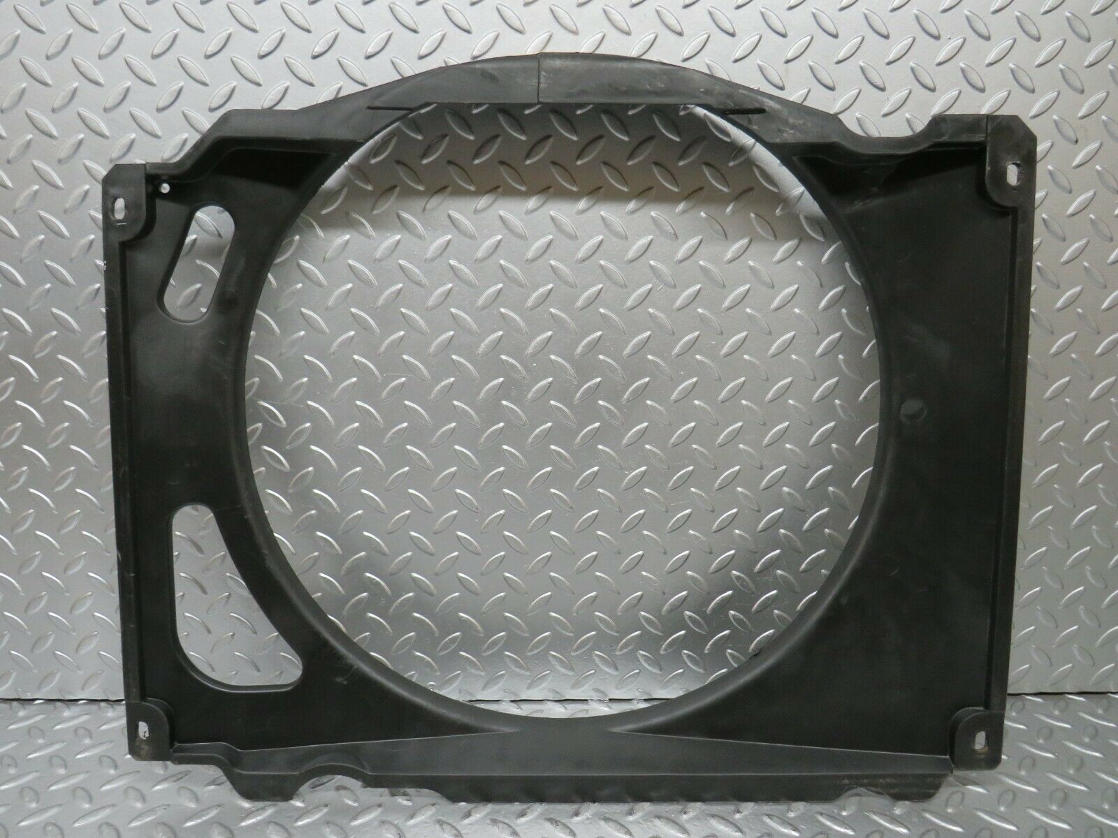 23236 Mercedes-Benz W116 350SE Radiator Fan Shroud Fan Cover 1165050355