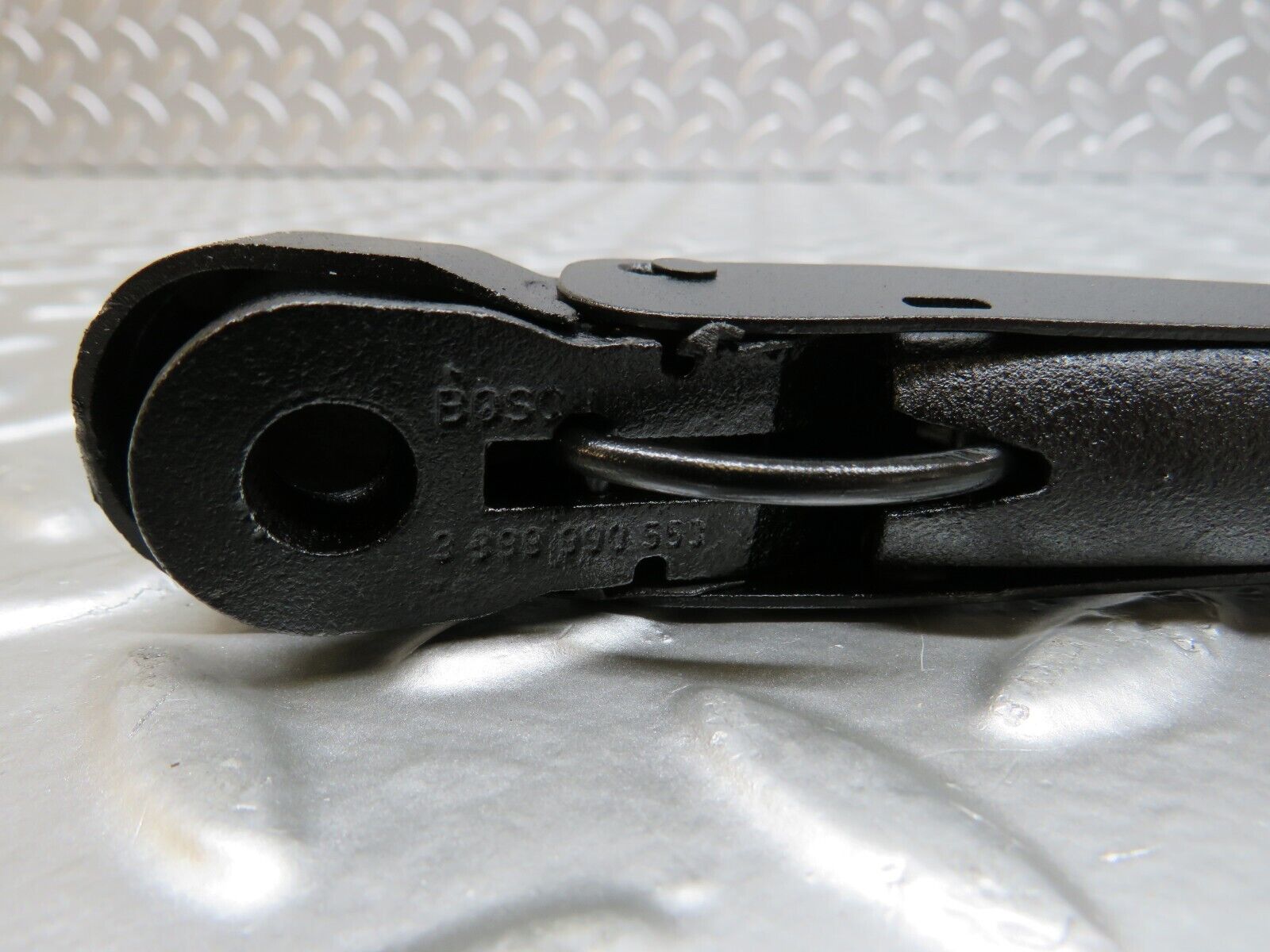 25428 Mercedes-Benz W123 200 Wiper Arm Bosch Right Side 3399990553