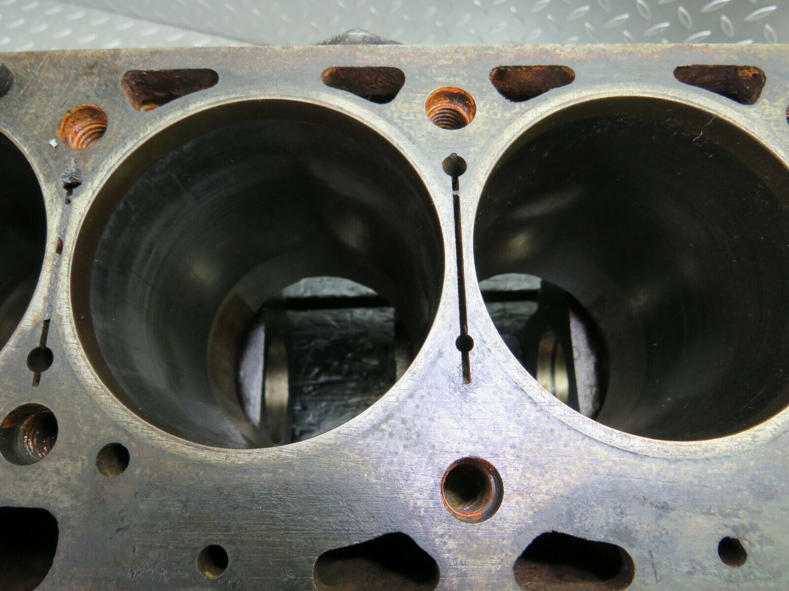 24186 Mercedes-Benz W123 280E Engine Block 1100111101 M110.988