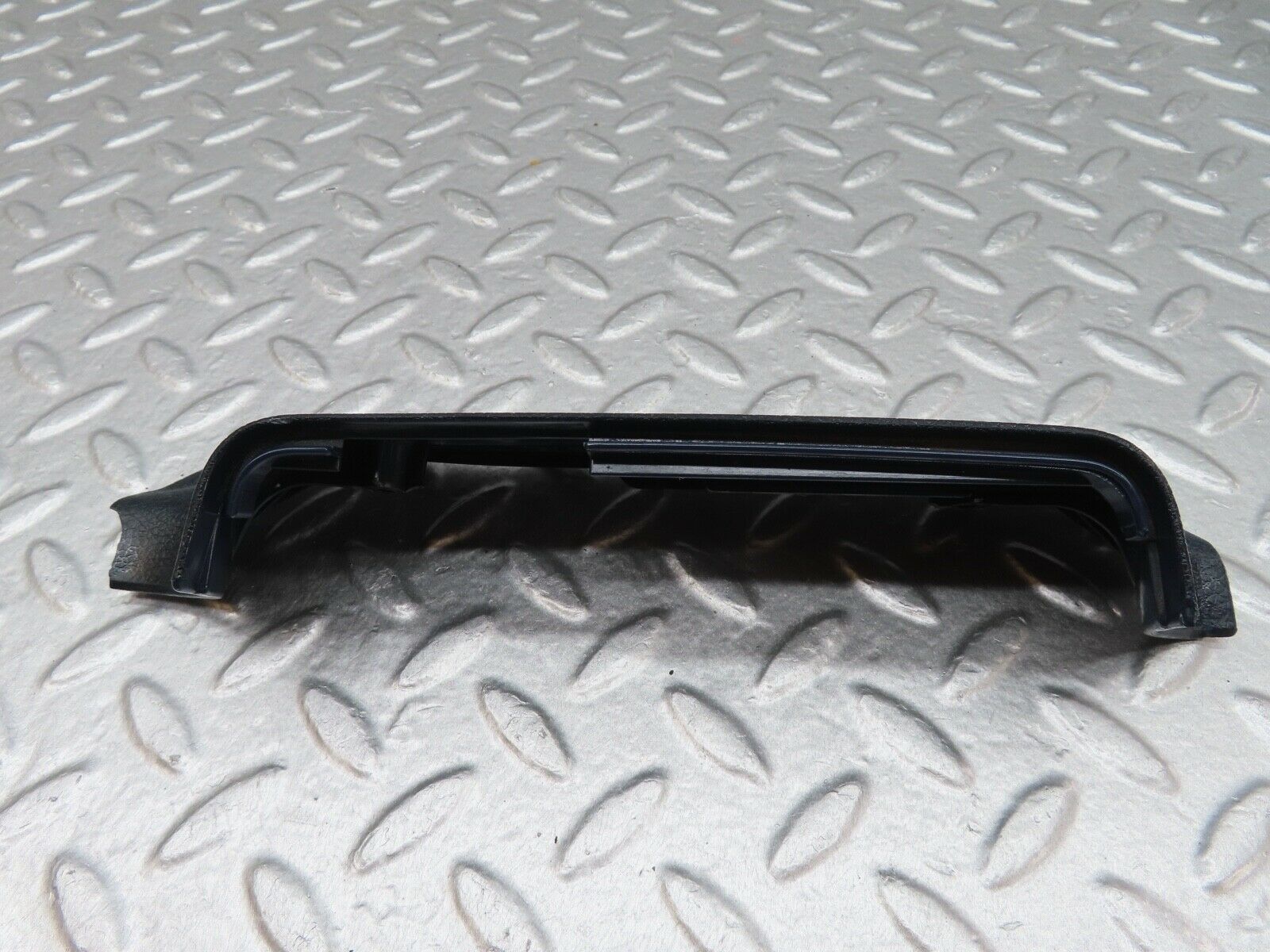 17931 Mercedes-Benz W123 200 B Pillar Bottom Cover Right Side Blue 1236920222