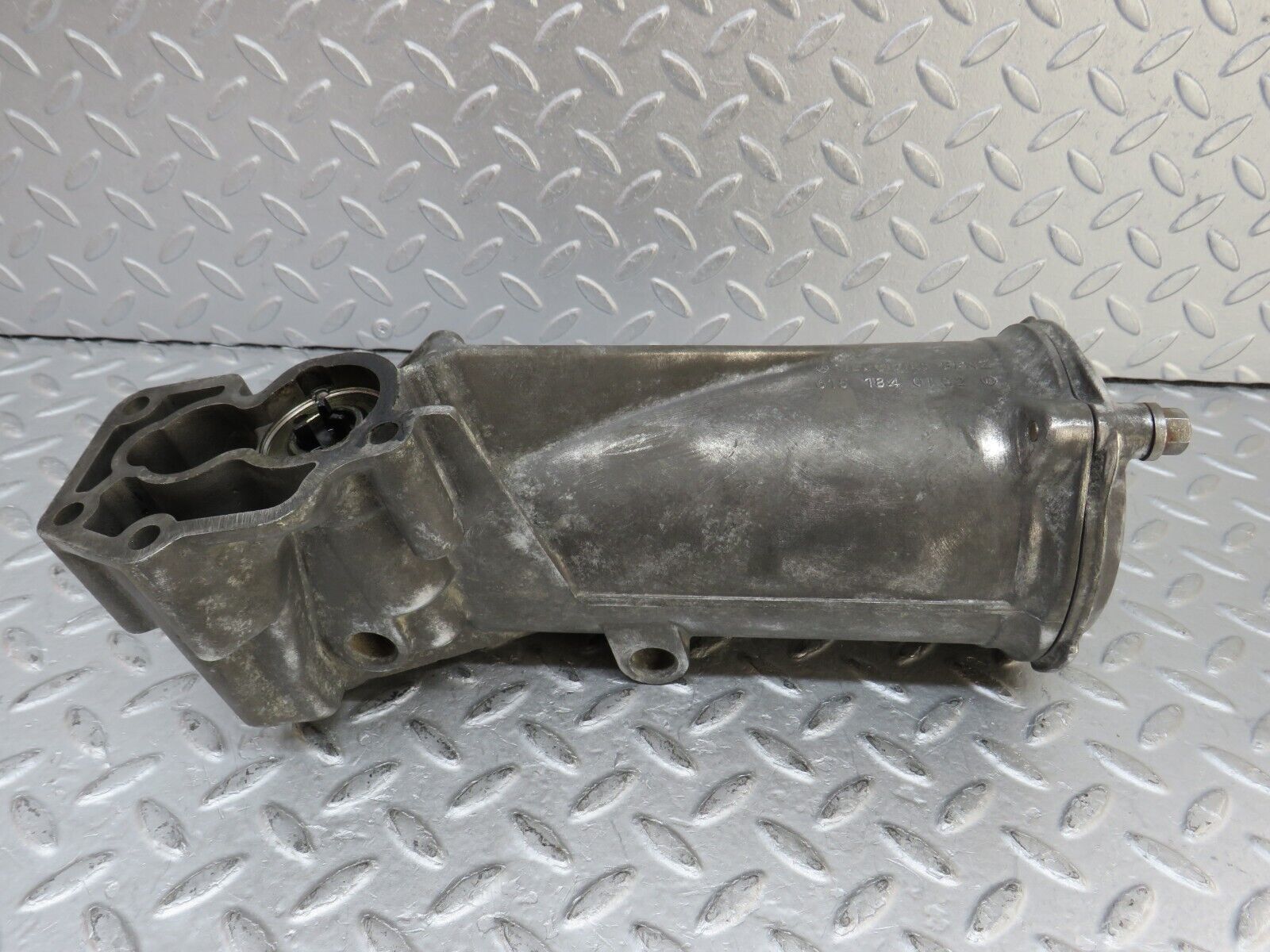 35924 Mercedes-Benz 240D OM616.912 Oil Filter Housing 6151840102 6171840125