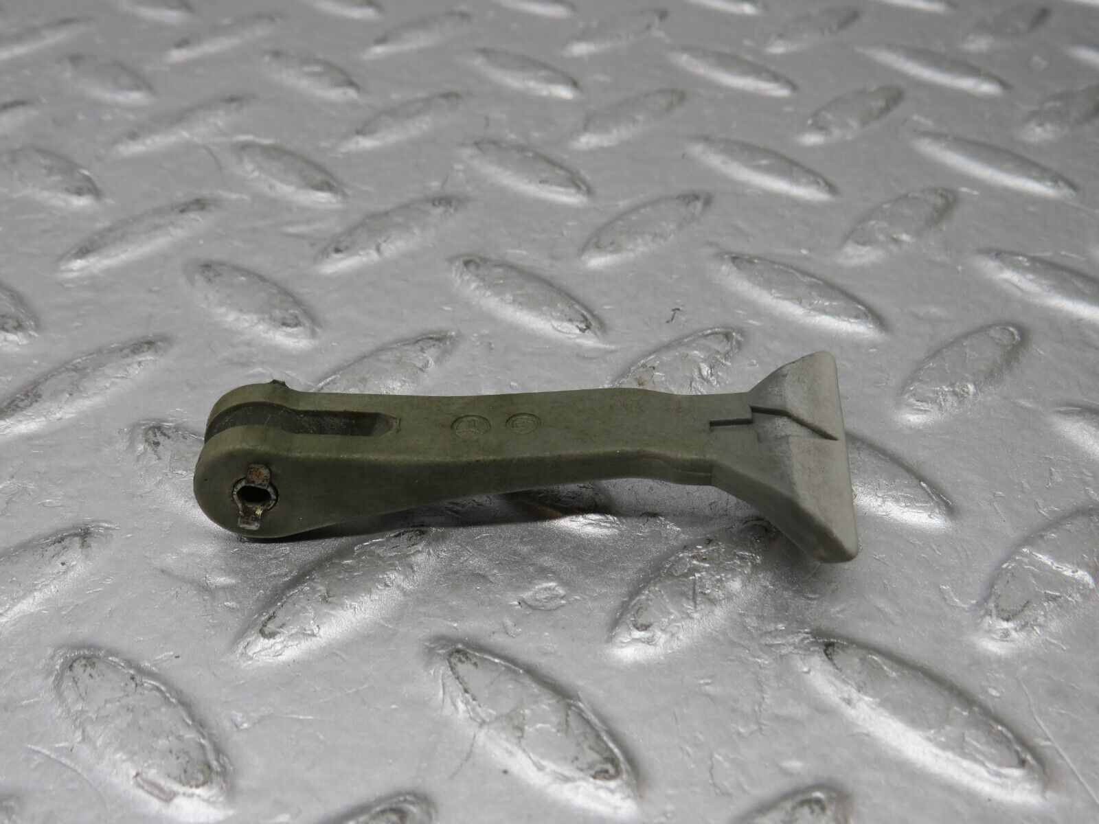 36083 Mercedes-Benz W126 420SE Bonnet Release Pull Handle