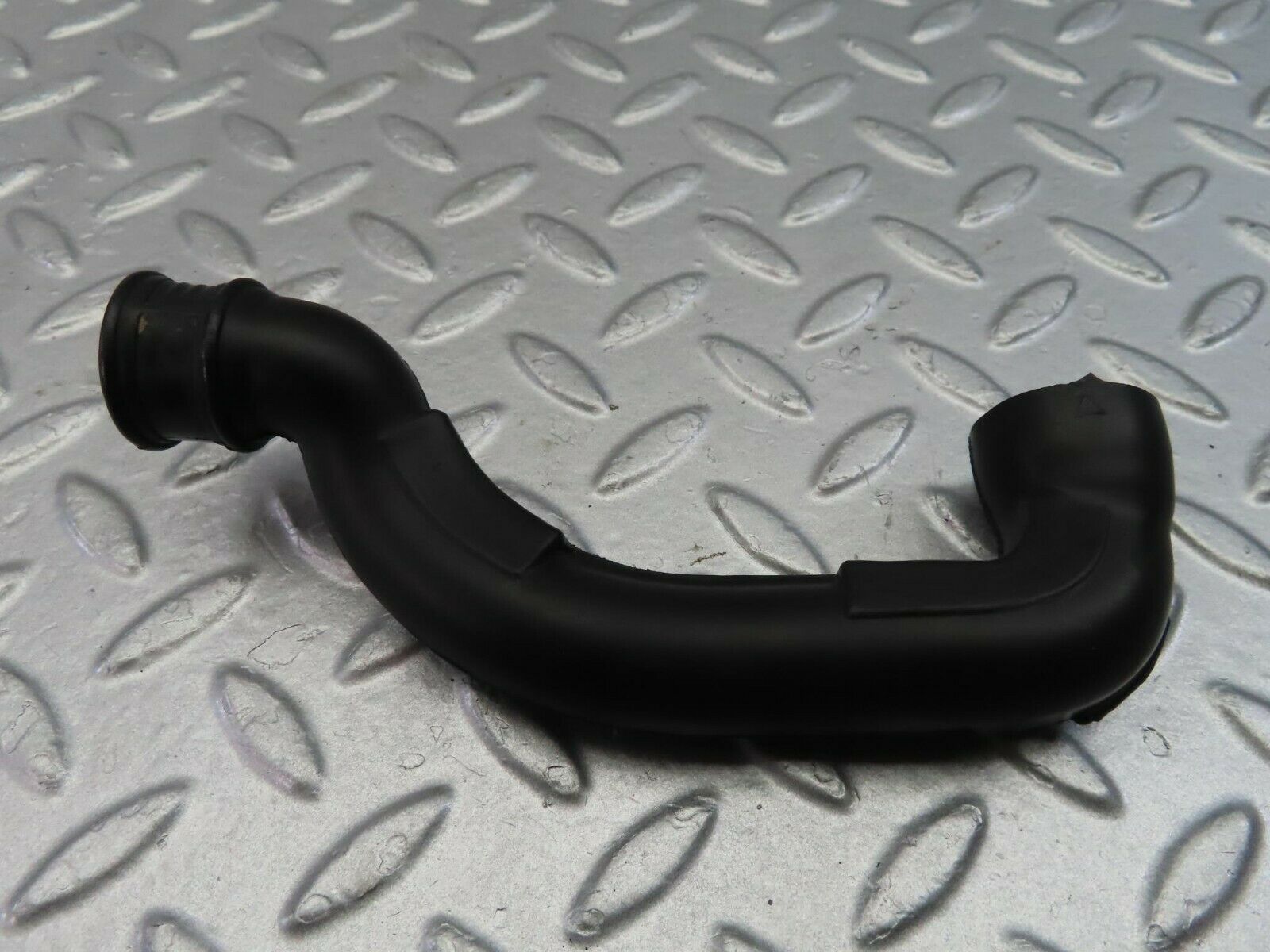 9834 Mercedes-Benz C123 280CE Coupe Air Intake Pipe 1100945282