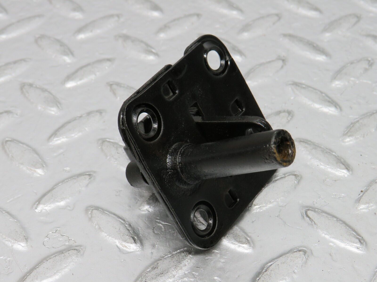 0705 Mercedes-Benz C107 350SLC Coupe Bonnet Lock Catch